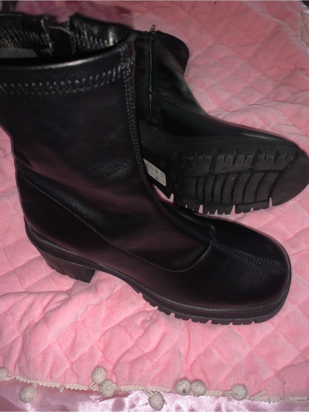 Women’s Black Zip-Up Mid-Calf Leather Boots